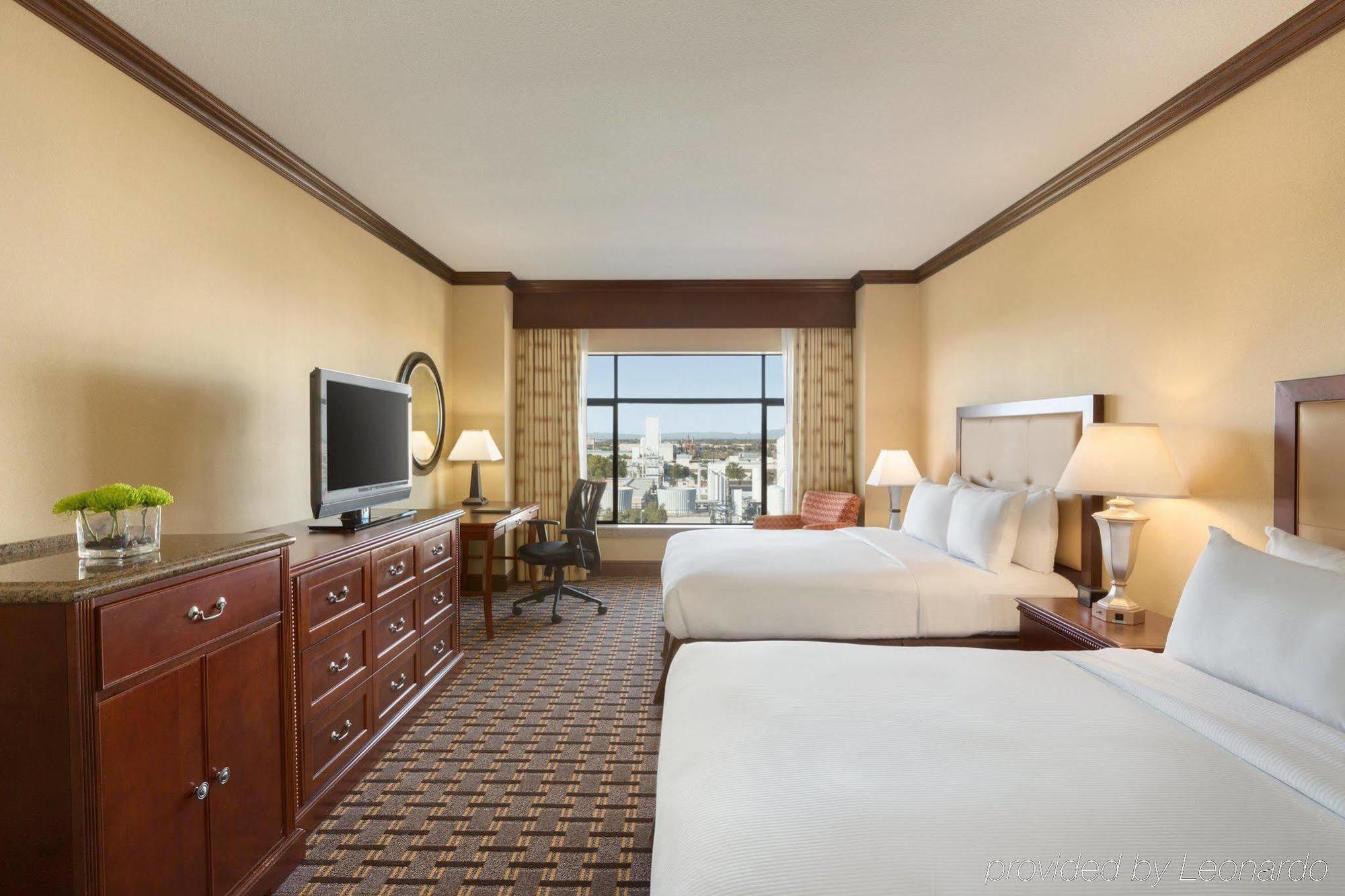 Hilton Phoenix צ'נדלר מראה חיצוני תמונה
